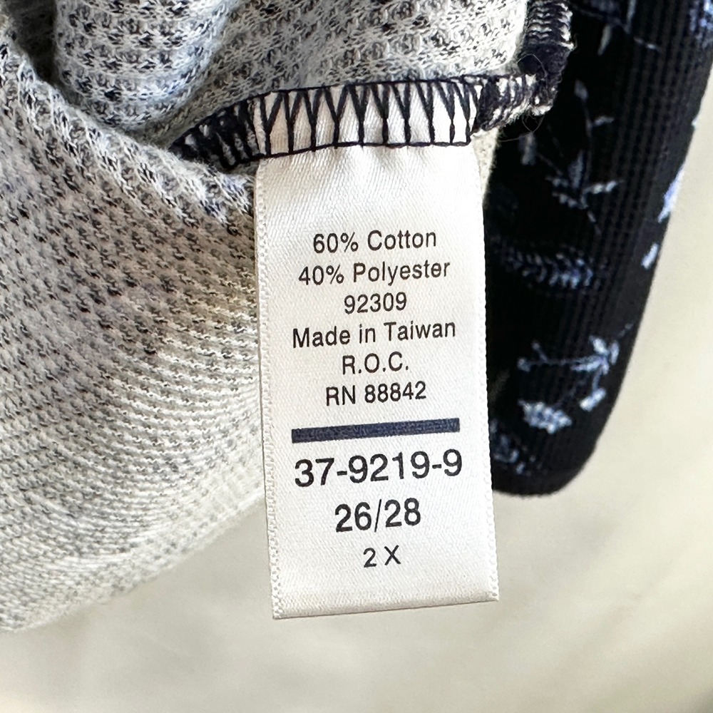 Woman‎ Within Plus Size 26/28W Thermal Top 2X Navy Blue Floral Waffle Knit 1532 - Picture 10 of 10